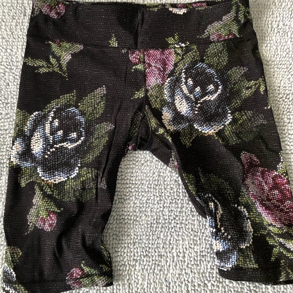 Avia bicycle shorts M